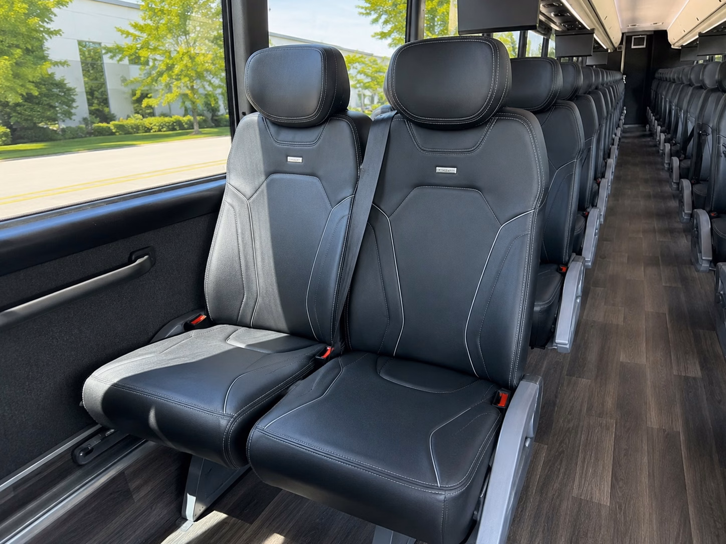 race day golf tournament and specialty sporting event shuttles in yorba linda